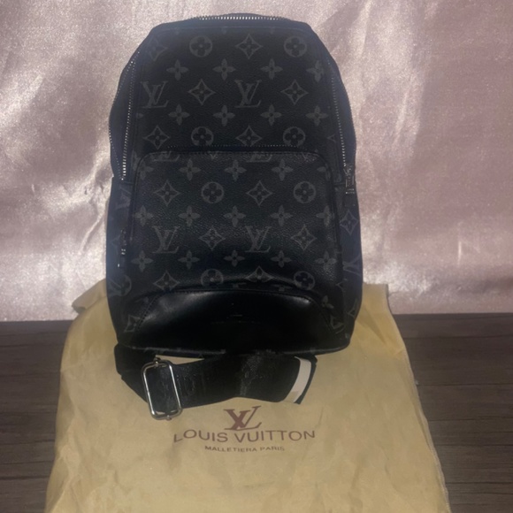 Louis Vuitton bag - Picture 2 of 4